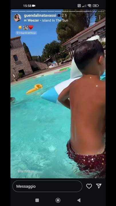 tutti in piscina