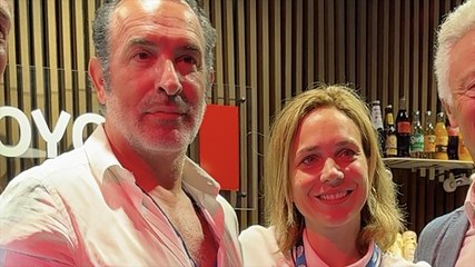 GALA VIDÉO - Nathalie Péchalat, Jean Dujardin, Antoine Dupont et l'équipe de rugby à 7 au club France