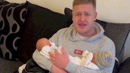 Couple kept their twin pregnancy secret and surprised their family with two babies
