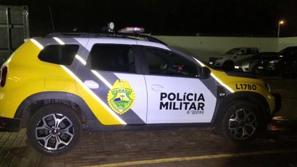 Homem é preso após puxar o cabelo e dar socos na esposa