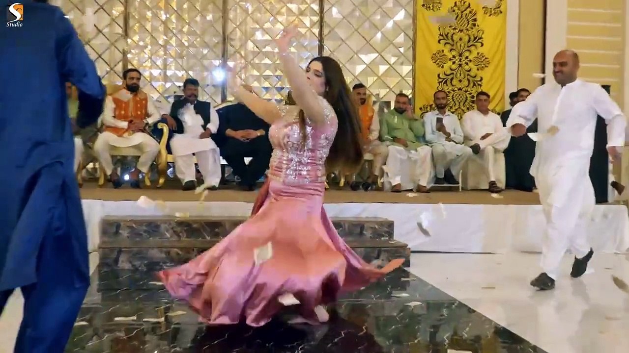Meri Lagdi Kisse Na Vekhi , Chahat Baloch Mujra Dance Performance 2022