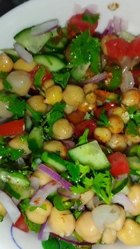 Quick Chickpea Salad | Healthy 2-Minute Snack | Chickpea Salad in 2 Minutes | Homemade Snack Recipe