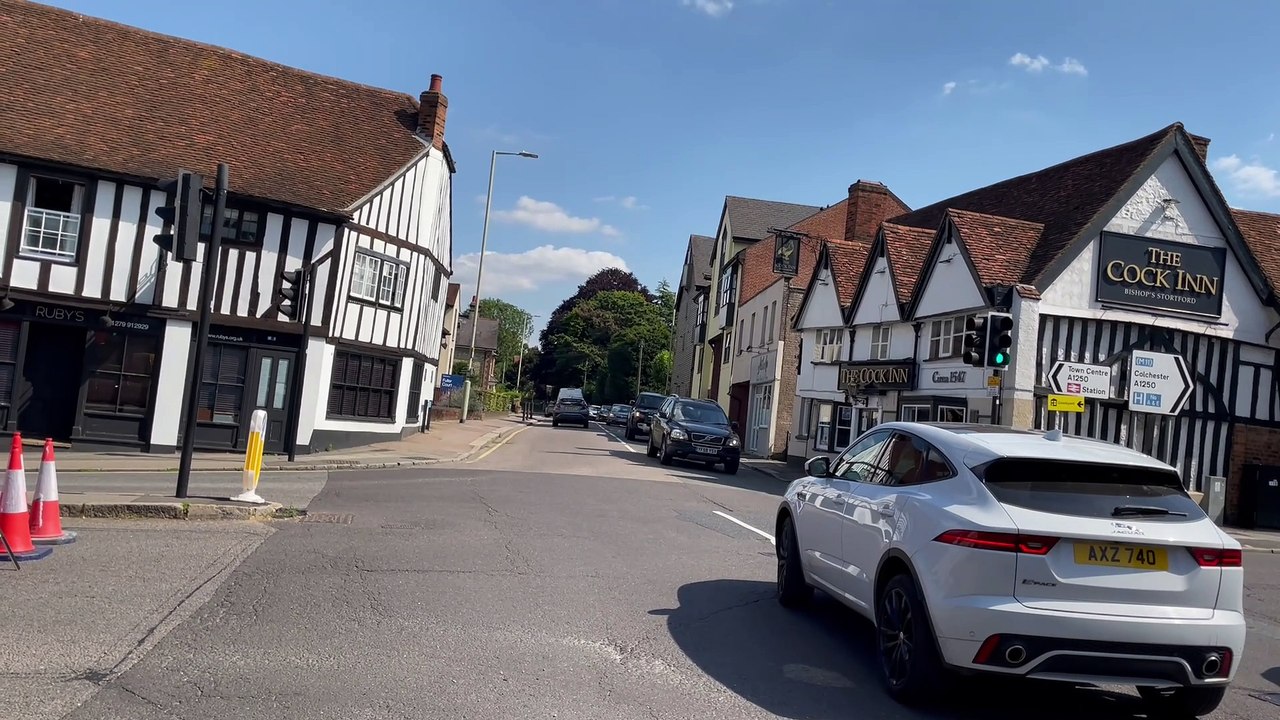 Hertfordshire Highways sends inspector to 'unplanned' works after emergency road closure puts drivers at risk of accidents