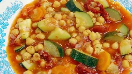 Tải video: Guiso con GARBANZOS rápido y fácil con verduras apto para verano