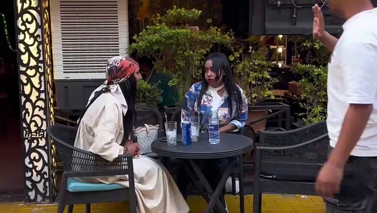 ضحك
