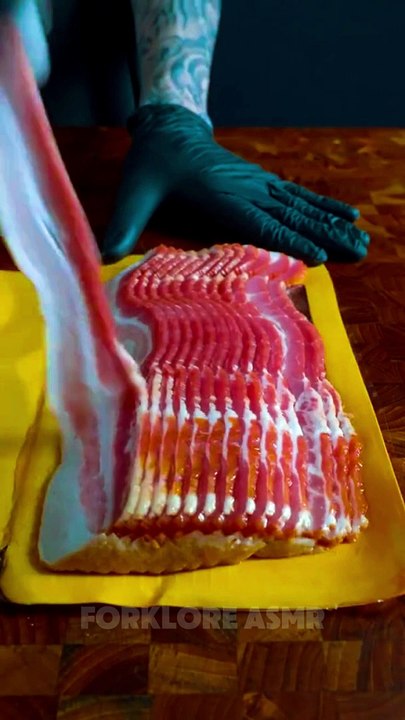 Dive into the soothing world of ASMR cooking! ✨ Let the gentle sounds of chopping, sizzling, and stirring take you on a relaxing culinary journey. Who's ready to cook and unwind?