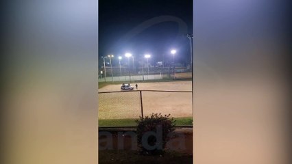 Motorista se perde e vai parar em quadra de futebol no Boqueirão