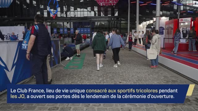 En coulisses - Le Club France, le QG dans fans français