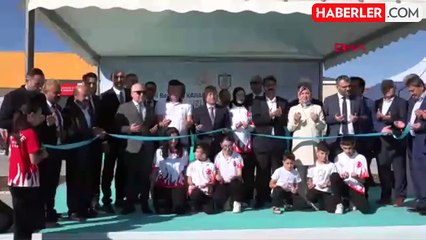 Nurcan Karakaya ve oğlu Bedirhan şehitlikleri başında anıldı