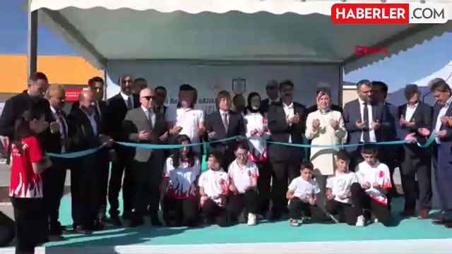 Nurcan Karakaya ve oğlu Bedirhan şehitlikleri başında anıldı