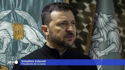 Zelenski visita el frente de Ucrania y Rusia afirma avanzar en el este