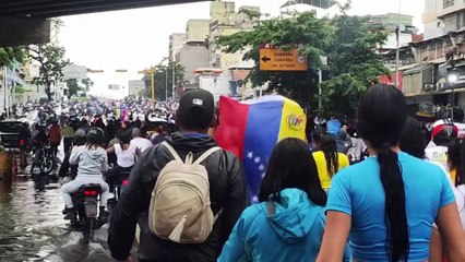 Inquietud y decepción en Venezuela tras cuestionada reelección de Maduro