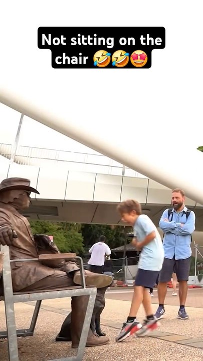No,_not_sitting_on_the_chair__#prank_#funny_#fun__#mahdi_fun_#shorts_#viral_#explore_#jokes(720p)