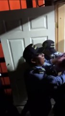 Policía se pelea con ciudadanos en Olancho