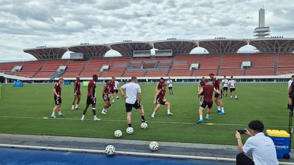 Newcastle United Players Warm Up in Tokyo 🇯🇵