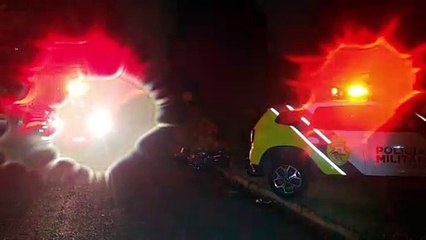 Adolescente foge da polícia, perde o controle da moto e bate contra tijolos no Brasília