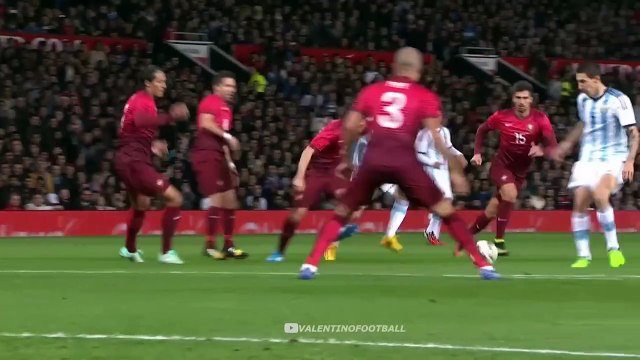 When Cristiano Ronaldo Meets Lionel Messi for the First Time at National Level_1080p