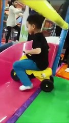 Omg  kid scary slide #shorts #ytshorts #viral