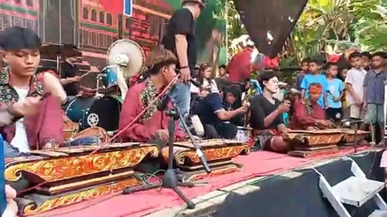 cek sound dewa dewi