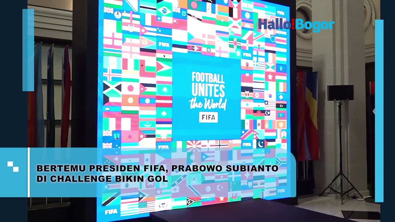 Prabowo Subianto dan Presiden FIFA Gianni Infan...