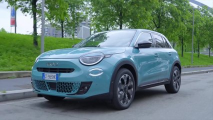 The new Fiat 600 Hybrid Driving Video