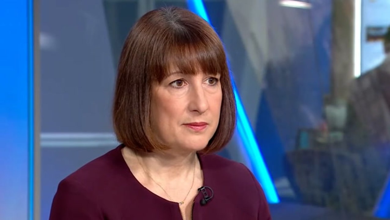 Rachel Reeves calls Jeremy Hunt ‘liar’ over £22bn black hole in UK finances