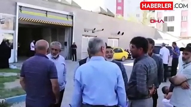 ERZURUM'da ambulans ile hafif ticari araç çarpıştı: 4 ölü, 1 yaralı (2) (VİDEO EKLENDİ)