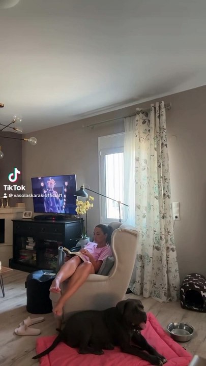 Βάσω Λασκαράκη: Μάς δείχνει το σπίτι της στην Κ...