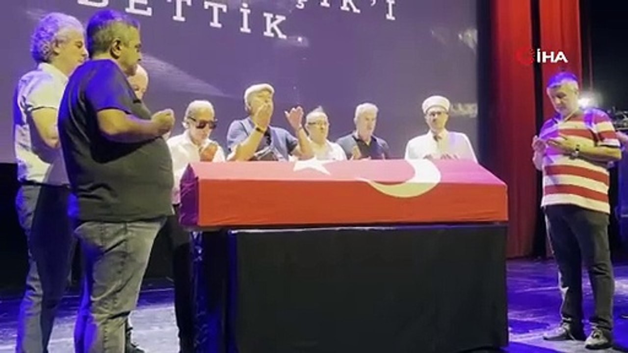 Usta sanatçı Kenan Işık için AKM'de cenaze töreni düzenlendi