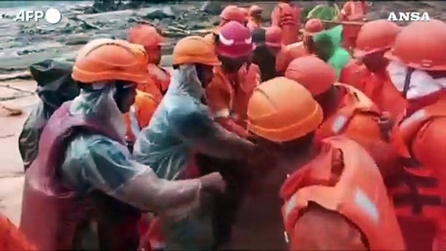 Frane nel sud dell'India, almeno 63 morti nel Kerala