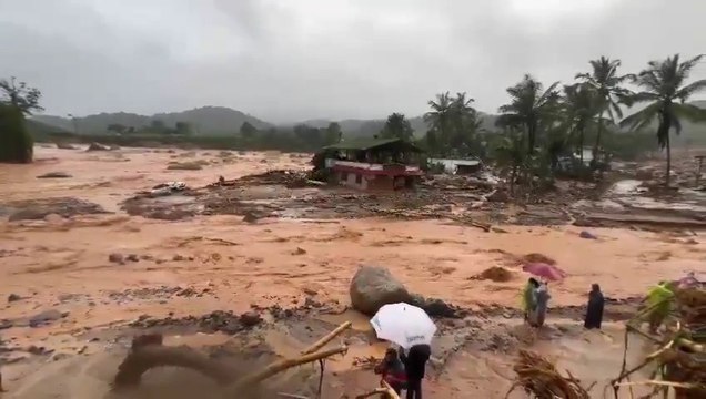 Kerala Landslides: केरल में भूस्खलन में कई लोगों की मौत, प्रधानमंत्री ने की केरल के सीएम से बात