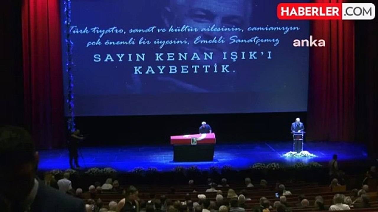 Kenan Işık İçin Atatürk Kültür Merkezi'nde Tören Düzenlendi