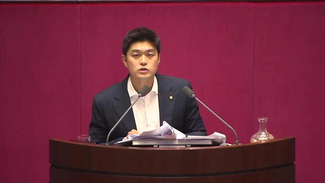 與 김용태, 필리버스터 '13시간 12분'...역대 최장 기록 경신 / YTN