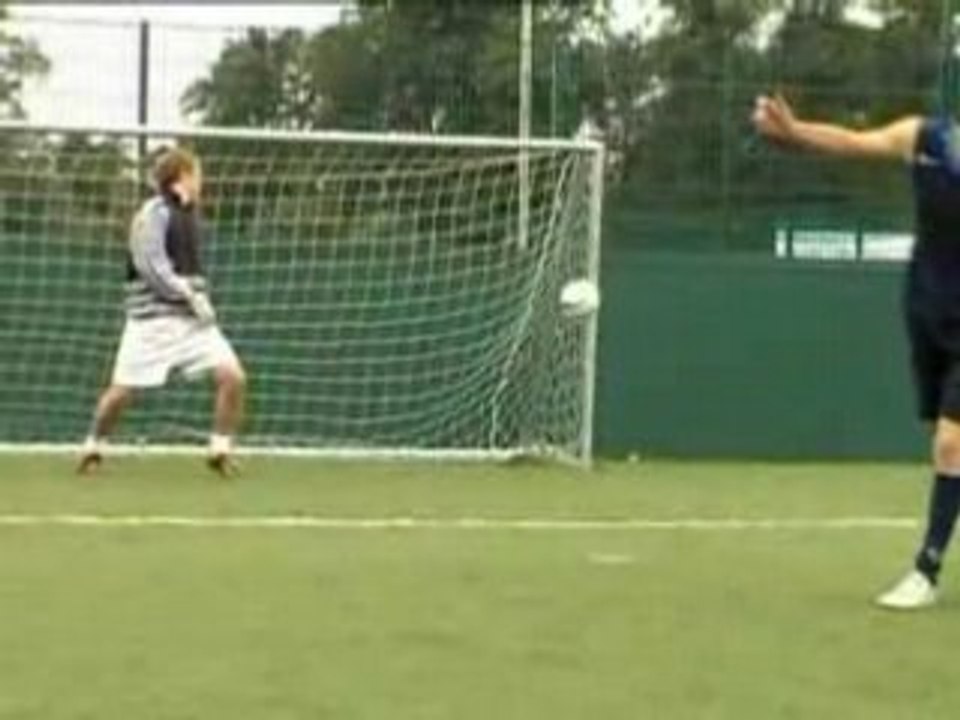Billy Wingrove_s Learn Freestyle Football