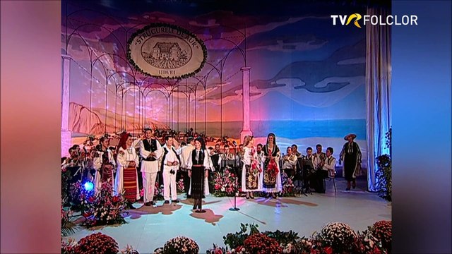 Maria Stoica si Lucretia Ciobanu - Spectacol Tezaur folcloric (arhiva TVR)