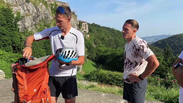 Un groupe d'amis part pour faire l'ascension du Mont Blanc