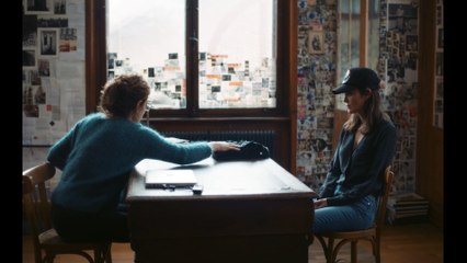 Little Girl Blue - Tráiler español