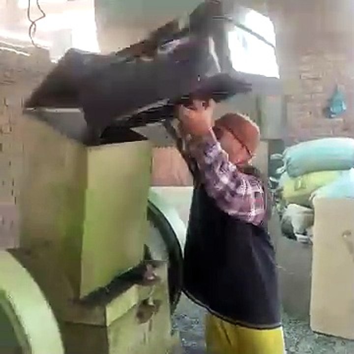 प्लास्टिक को कुचलने से प्लास्टिक के दाने बनाने की मशीन प्रक्रिया