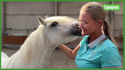 Charlotte, la jeune Tournaisienne qui parle à l'oreille des chevaux