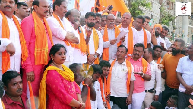 ಕಾಂಗ್ರೆಸ್ ಜೊತೆಗಿದ್ದ ಎಚ್ ಡಿ ಕೆ, ಬಿಜೆಪಿ ಜೊತೆಗಿರುವ ಎಚ್ ಡಿ ಕೆ ಎಷ್ಟು ಭಿನ್ನ ? | HDK | BJP | JDS | Congress