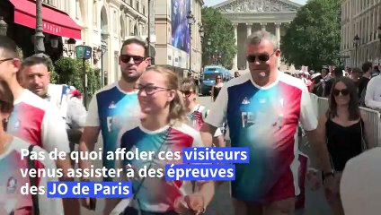 JO-2024: des spectateurs des épreuves de BMX parés pour affronter la canicule