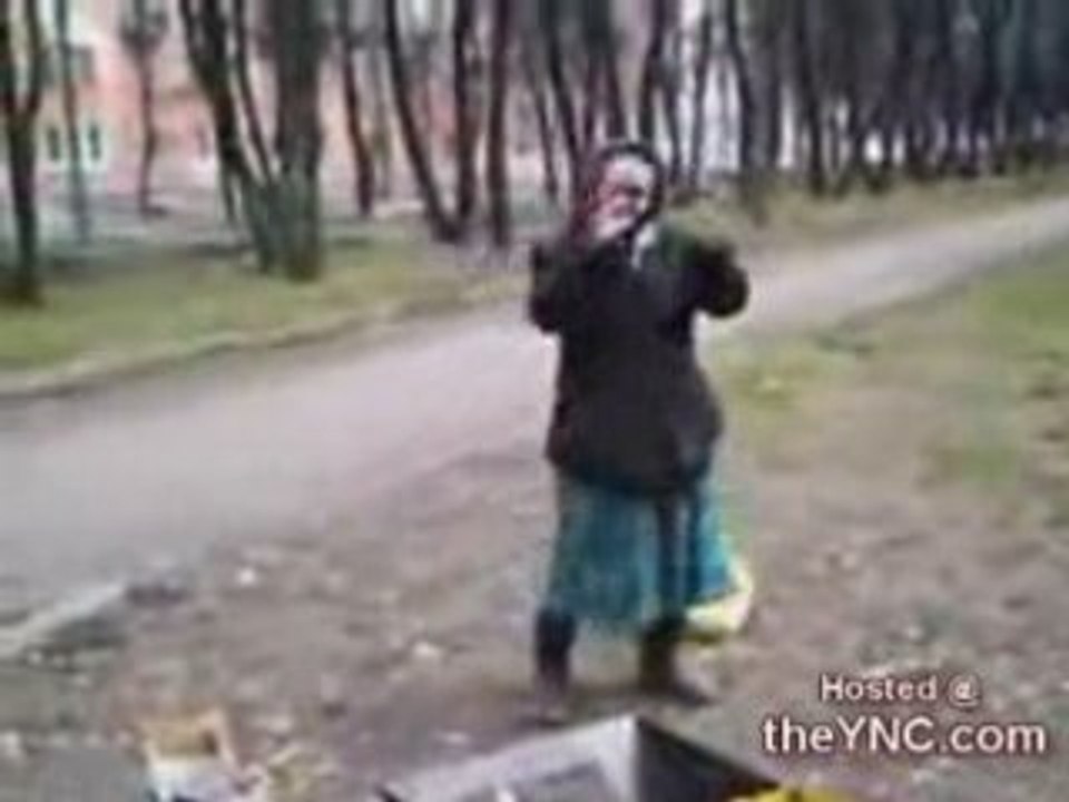 Mamy danse sur de la techno