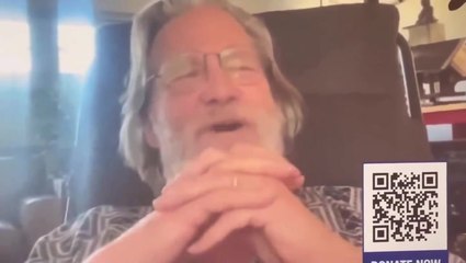 Jeff Bridges makes surprise appearance at White Dudes for Harris