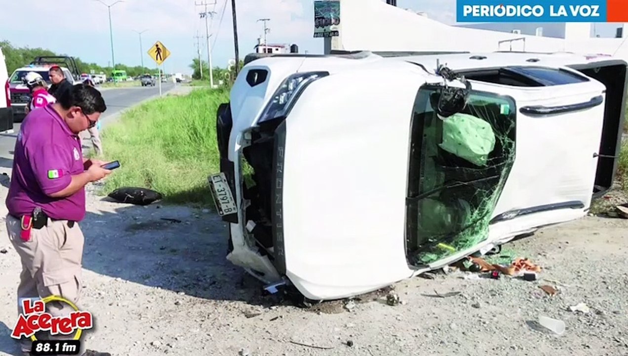 Fuerte choque provocado por un taxi en la carretera 30