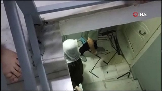 Ev sahibi kapısına dayandığı kiracısına dehşeti yaşattı