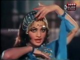 Duniya Kab Jhukti Hai Jhukane Wala Chahiye - Rani