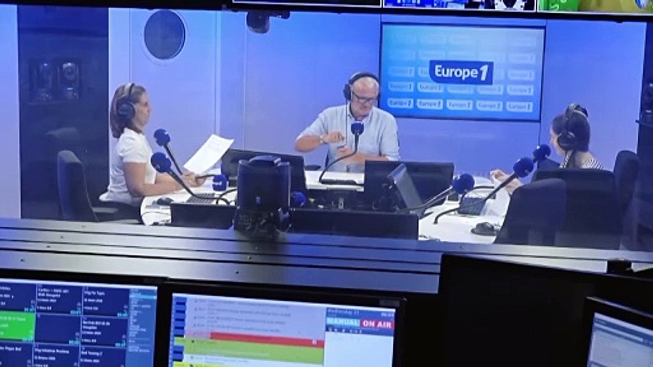 Pour être à l'aise en public, des chauffeurs de bus sont envoyés en formation avec... des humoristes