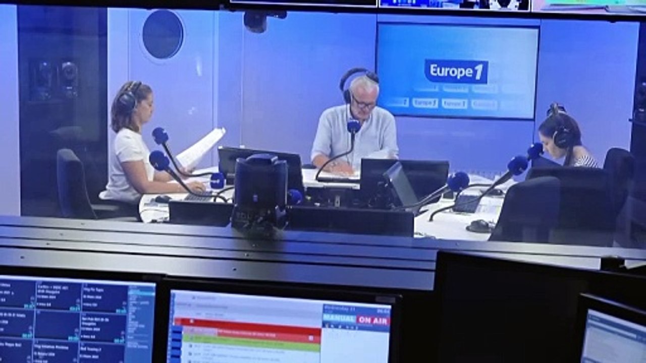 «C'est chouette» : à Paris, touristes et riverains se précipitent sur les points de fraîcheur de la capitale