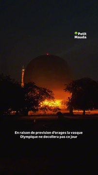 À cause de l'orage ️ Malheureusement l'attraction phare de l'envolée de la vasque olympique n'a pas eu lieu ce mardi 30 juillet pour des raisons météorologiques ! Les prévisions annonces des orages... Des milliers de personnes étaient pourtant présent