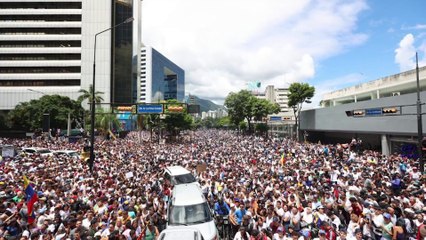 DESVELADO Nicolás Maduro SE FUGA de VENEZUELA a CUBA tras marchas masivas
